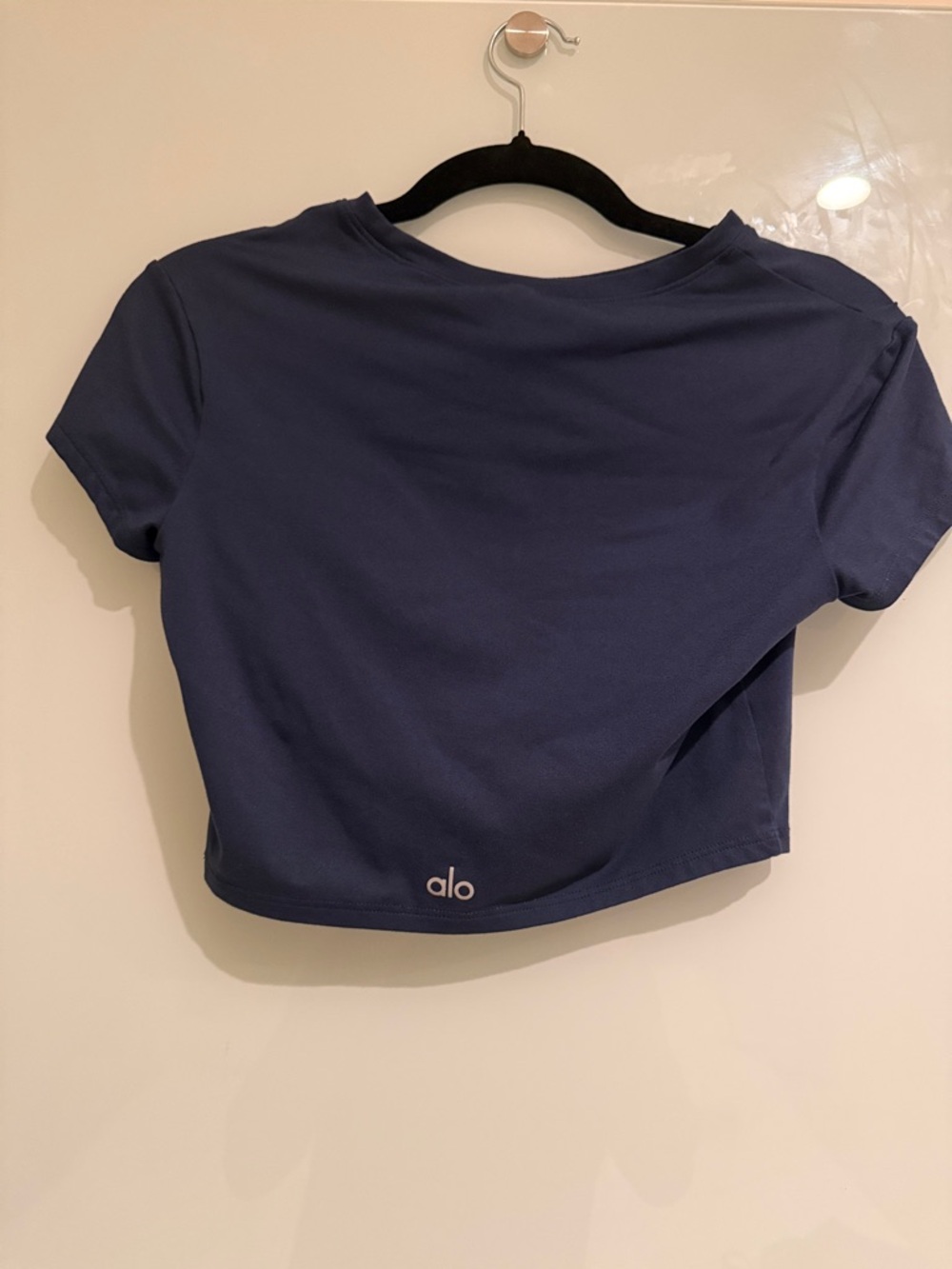 Alo Small Navy Crop Tee